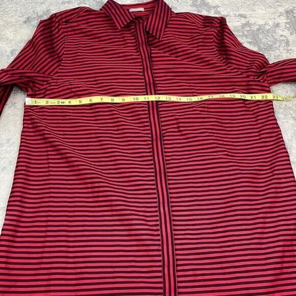 Chicos Button Front Tunic Shirt Long Sleeve Red Black Stripe Wrinkle Resistant 3 - Picture 3 of 10